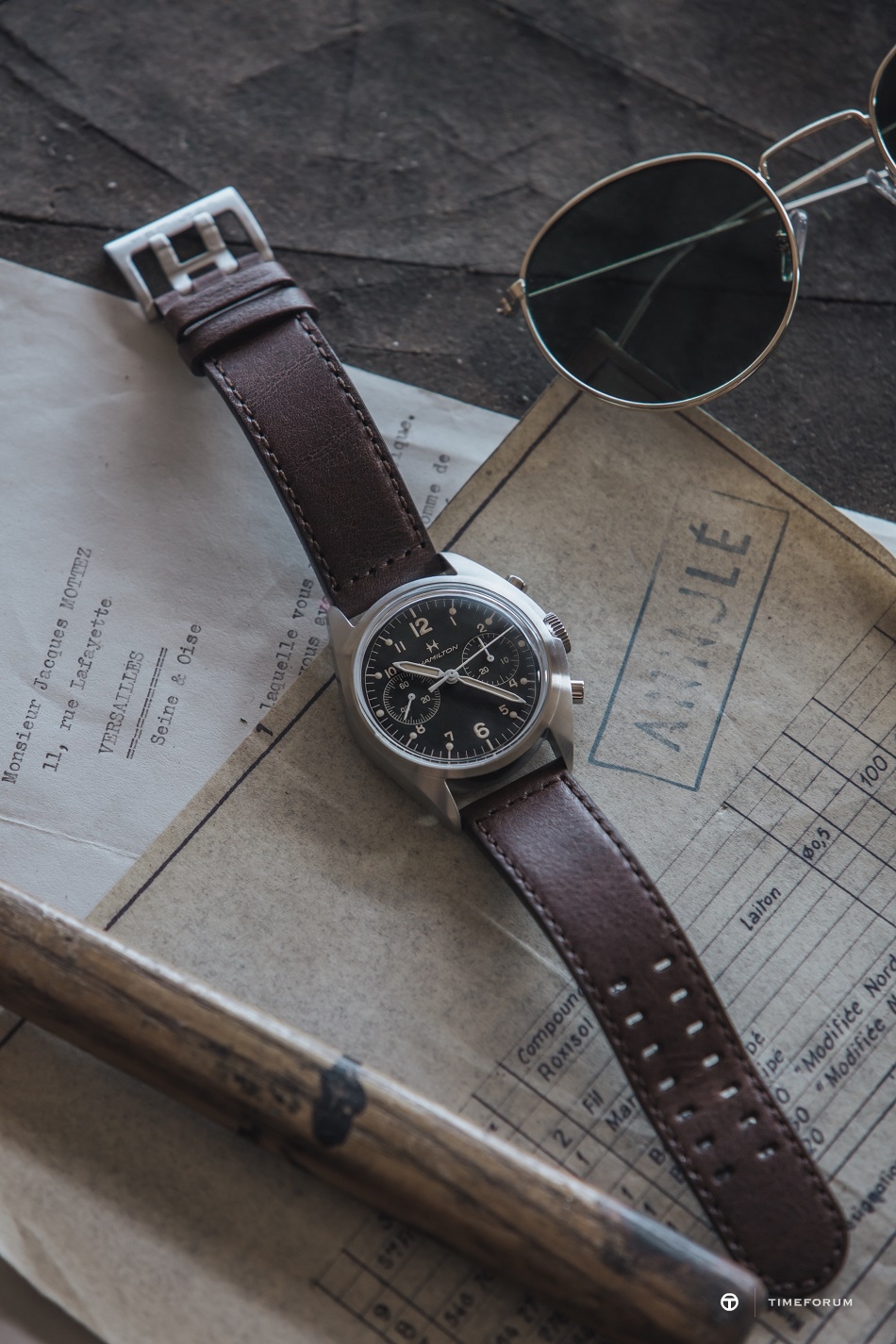 Hamilton_Pilot_Pioneer_Mechanical_Chronograph_H76409530_Lifestyle_4_13010.jpg