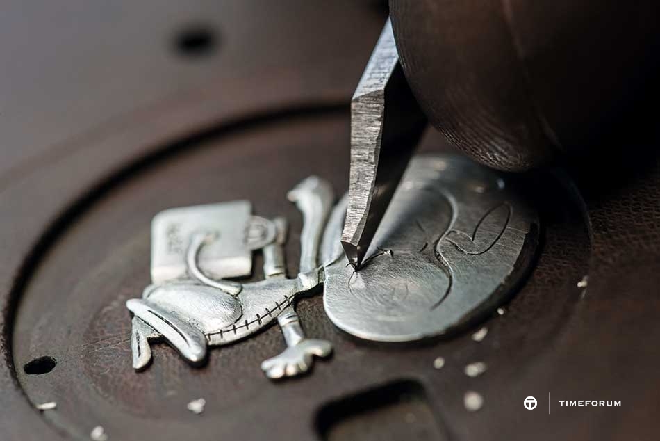 Speedmaster-Snoopy-apollo-13-production-caseback_1.jpg