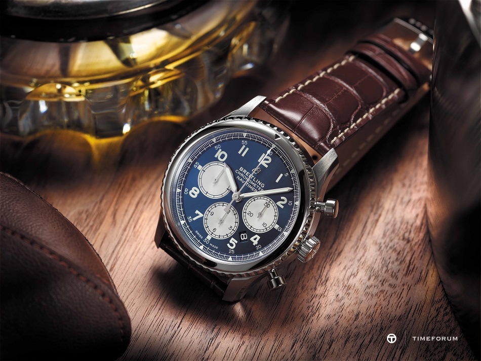 Navitimer_8_B01_Chronograph_43_with_blue_dial_and_brown_alligator_leather_strap_18171_1.jpg