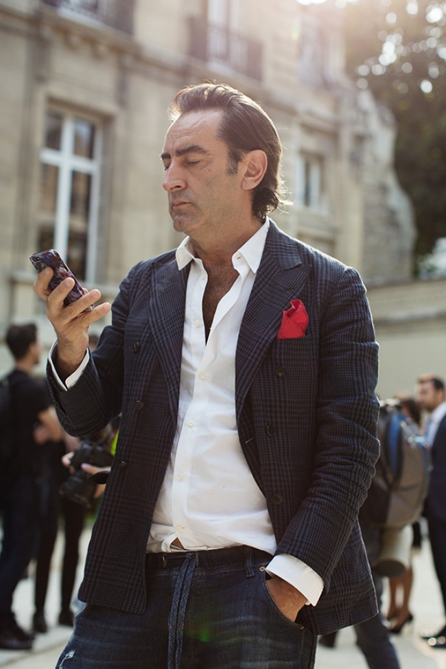 Casually-tailored-double-breasted-red-pocket-square-menswear-sartorialist-e13724.jpg
