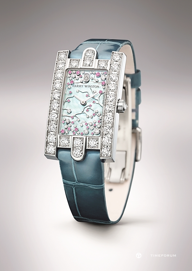 HD_HarryWinston_AvenueClassicCherryBlossom_1-001.jpg