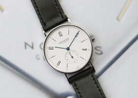 노모스 탄젠트 (NOMOS Tangente)